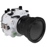 Boîtier de caméra Sony A1 Salted Line série 40M/130FT UW avec port plat long et équipement de mise au point Sony FE90mm / Sigma 35mm. Blanc