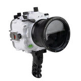 Wasserdichtes Kameragehäuse der Sony A1 Salted Line-Serie 40M/130FT mit Pistolengriffauslöser aus Aluminium (Standardanschluss). Weiß